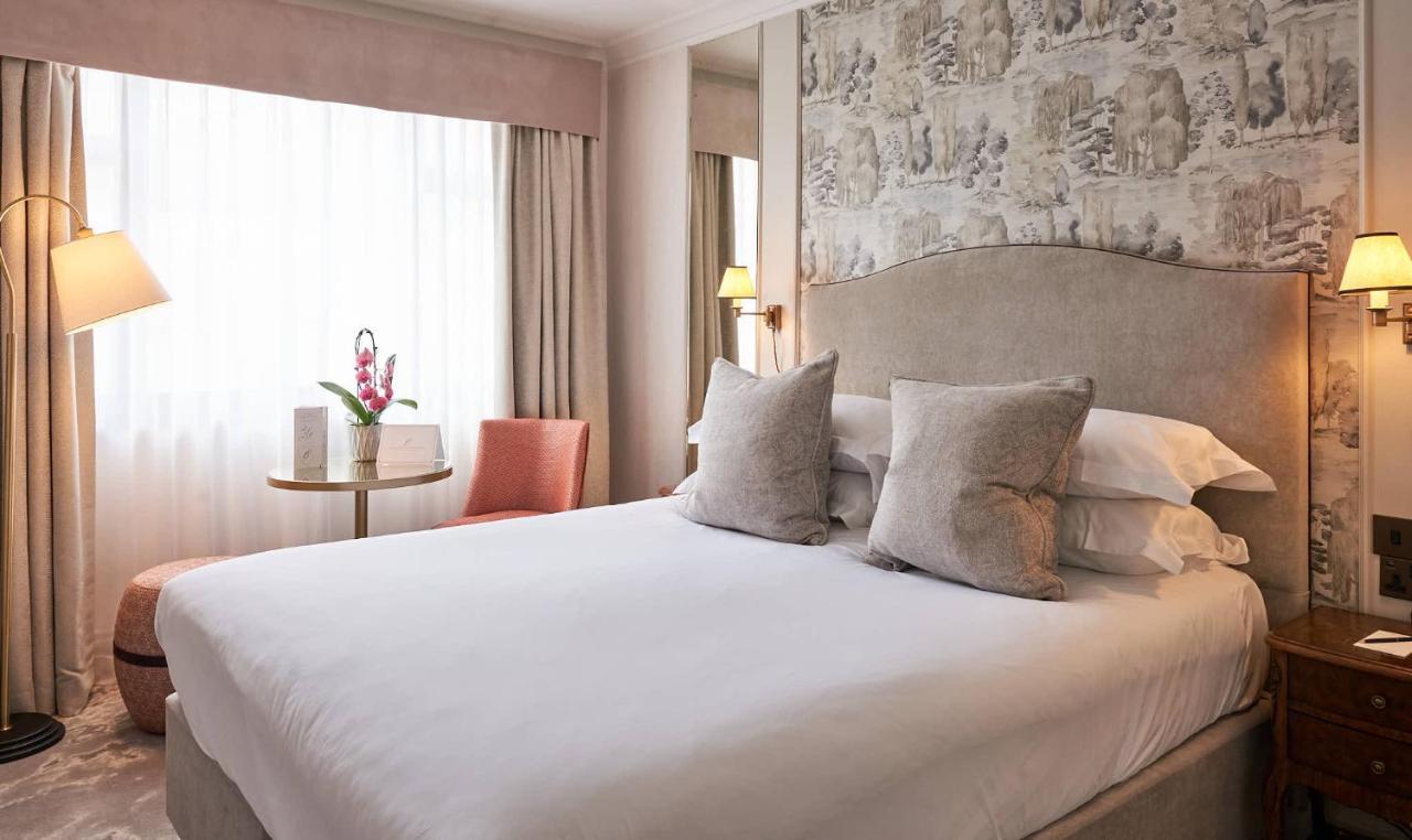 The Capital Hotel, Apartments & Townhouse Londýn Exteriér fotografie A bedroom at the hotel