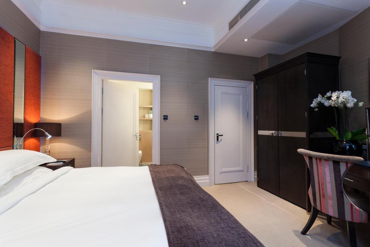 The Capital Hotel, Apartments & Townhouse Londýn Exteriér fotografie A bedroom at the hotel